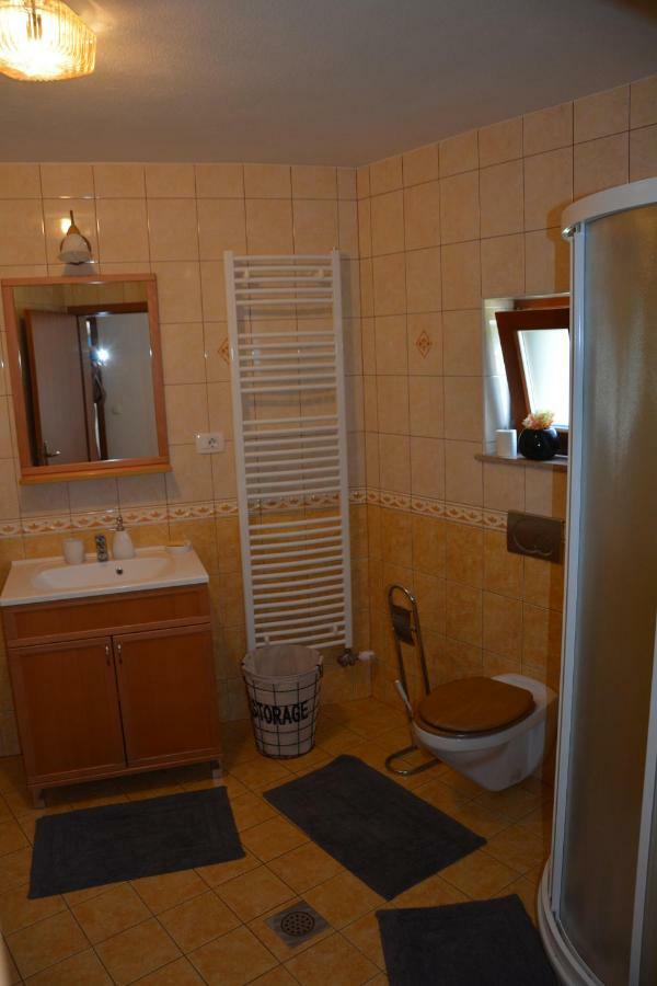 Grandma'S House Apartment เบลด ภายนอก รูปภาพ